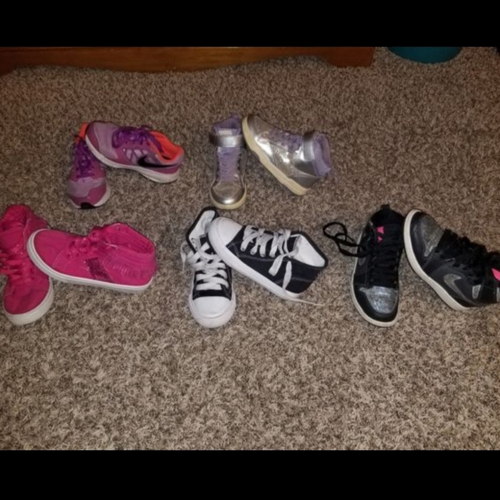 Bundle of girls shoes